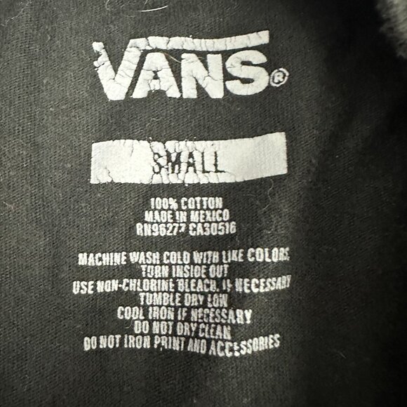 Vans Off The Wall Size Small Skull And Floral Long Sleeve Black Graphic Shirt - Picture 4 of 4